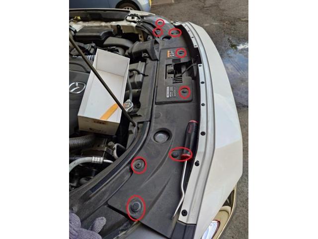 マツダ　ＣＸ－８ バーチカルグリル取り付け　グリル加工　カメラ加工　　外装品・エアロパーツ取付