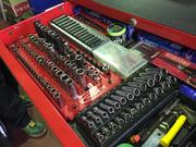 長年の技術が光る職人の業でお客様に質の高いサービスを提供致します。