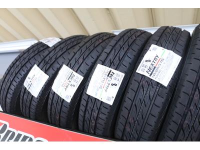 各メーカーのタイヤの販売も格安にて！