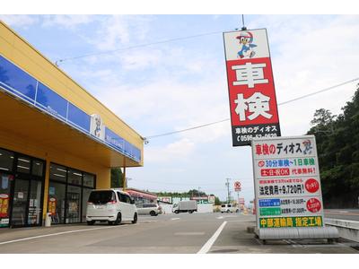 新車・中古車の販売も行なっています！