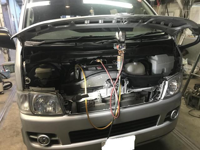 トヨタ　ハイエース　KDH206V　エアコン　A/C　熱い　冷えない　ガスはある　新潟市　南区