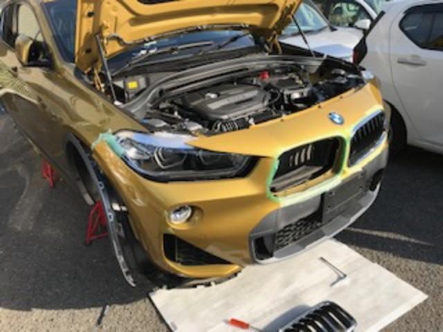 BMW X2  持込みパーツ取付　グリル交換　川崎市高津区