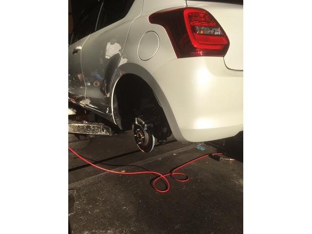 新車スズキ　スイフト　マッドガード取付【岡山市　北区　中区　車検・修理・整備・取付は栄光自動車にお任せください】　