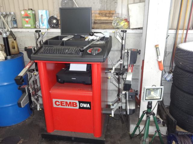 アライメント測定器もございます。