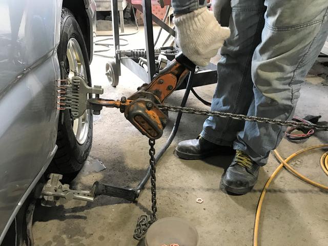 トヨタ　ヴォクシー　スライドドア　ロッカーパネル　クオーター　修理