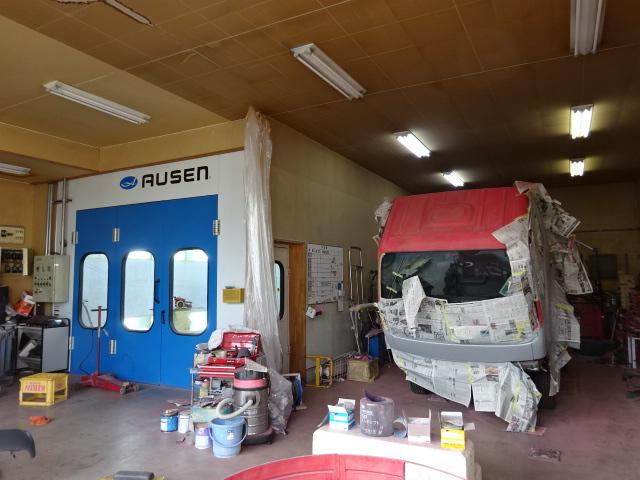 小さな傷から事故による修理も可能です。