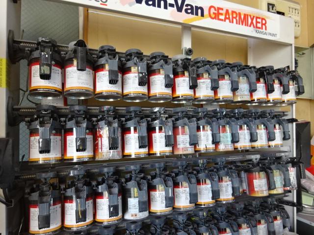 メーカー車種に合わせ調色致しますので、ほぼすべてのカラーに対応しております。