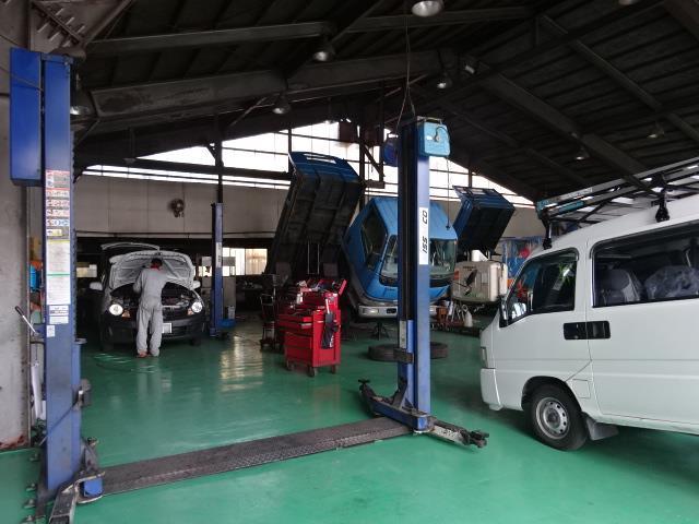 エンジンオイル交換やワイパーの交換などもぜひお任せください。