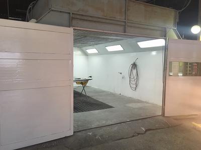 塗装ブース完備！！