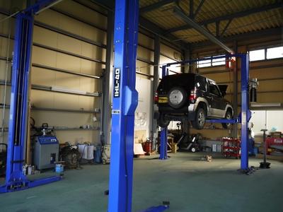 運輸局長指定工場を取得しております。