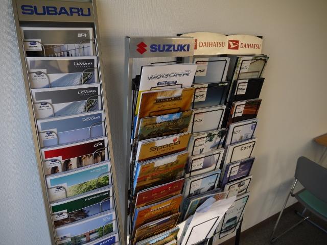 各種国産メーカーの新車も取り扱っております。