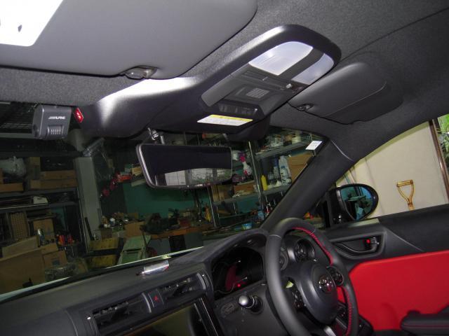 湘南より　GR86　デジタルミラー型ドライブレコーダーとＬＥＤ交換