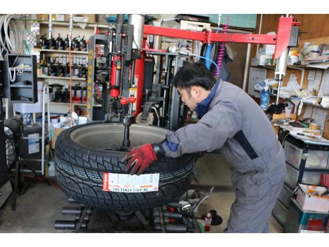 ハマー H3  24インチのタイヤ4本交換  295/35R24 