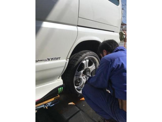 市原市辰巳台  E50エルグランド  裏組  265／30R19 リバースホイール