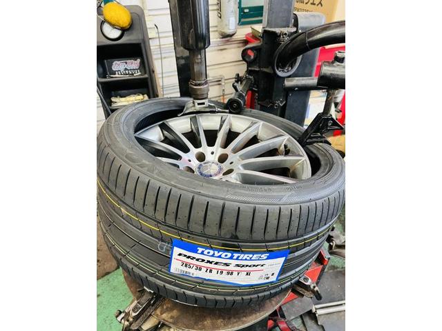 ベンツCLS １９インチ　タイヤ４本交換
フロント　255/35R19    リヤ285/30R19