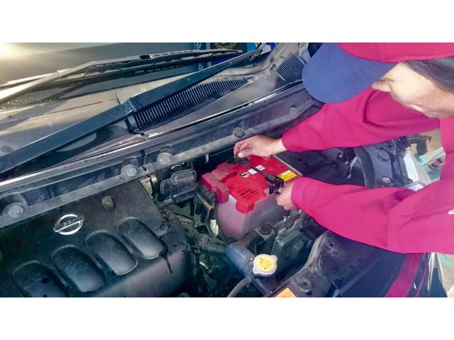 芦屋 車作業 ： ニッサン セレナ　車整備/バッテリー交換 【ＤＤ芦屋セントラル店（朝日石油株式会社）　阪神間 ７ヶ所のネットワーク 国家整備士 在籍で 安心 なお店】