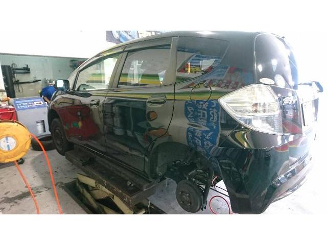 芦屋 車整備 ホンダ フィット タイヤ 交換： 車整備【車作業 店：ＤＤ芦屋セントラル店（朝日石油株式会社）　阪神間 8ヶ所のネットワーク 国家整備士 在籍で 安心 なお店】