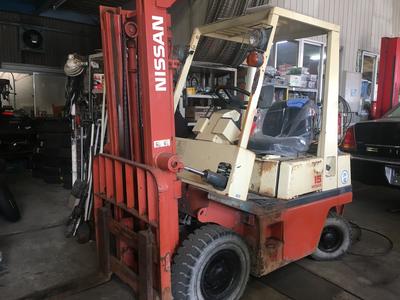 フォークリフト整備や修理も！