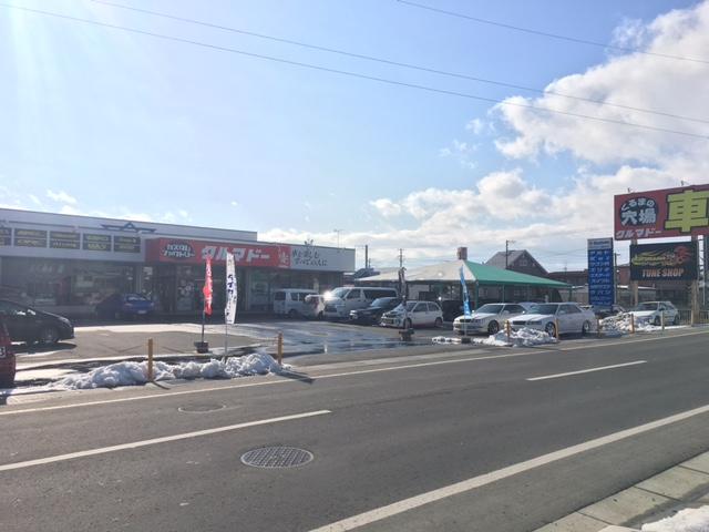 広い駐車場もありますので、お気軽にお越しください！