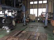 数種類のリフト完備でスピーディーに正確に整備作業を進めます。