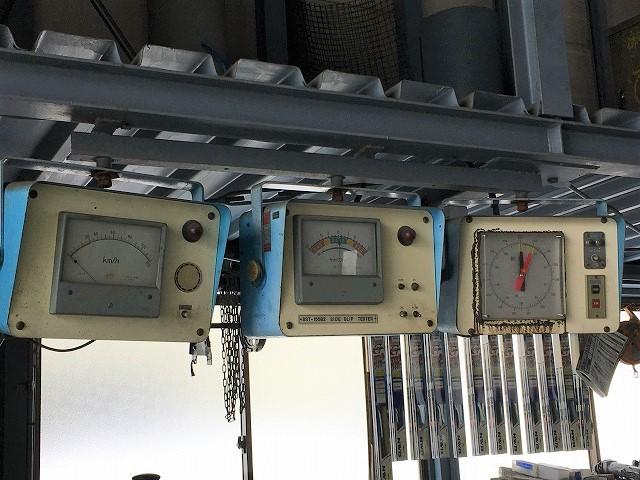 各種テスター類も充実。感覚ではなく、数値で調整を致します。