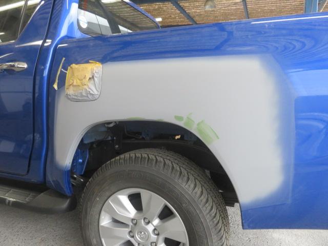 トヨタ　ハイラックスサーフの左リヤフェンダーのキズ・凹み。
板金塗装でキレイに乗りたい！　【上田市のお客様】