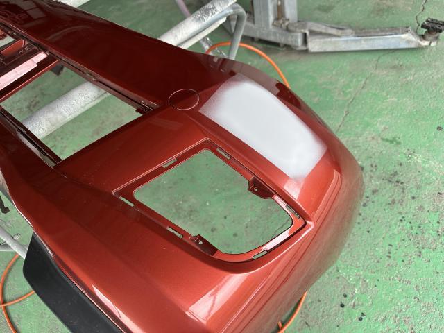 三菱　EKワゴン　フロントバンパ塗装　板金修理　山形市　認証工場