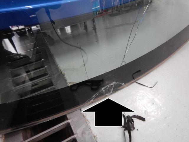 多治見市　スズキ　スイフト　フロントガラス交換　輸入ガラス　岐阜県　ガラス屋さん　自動車ガラス　フロントガラス　