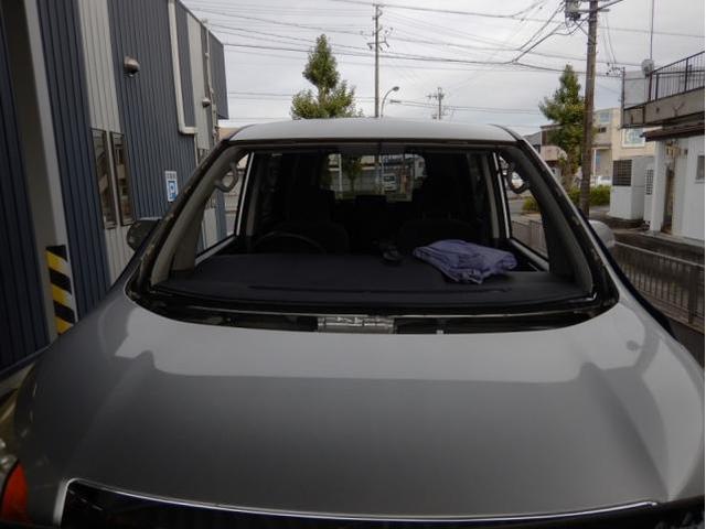 トヨタ　ノア　フロントガラス交換