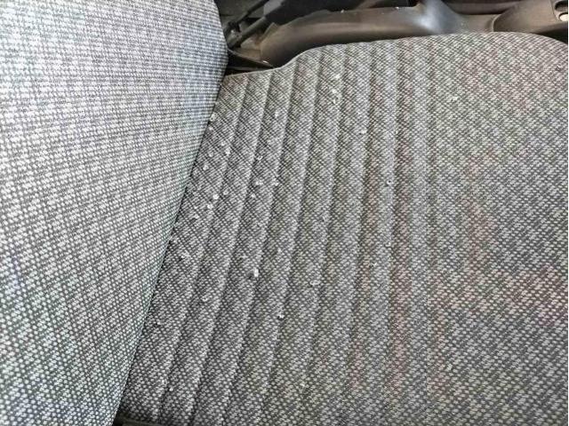 ダイハツ　ハイゼットトラック　リヤガラス交換