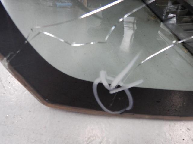 スズキ　ＭＲワゴン　フロントガラス交換