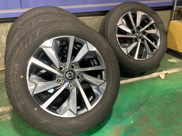 タイヤ交換 日産セレナ e-power 195/60R16【姫路市 持込タイヤ交換 組替 取付 バランス調整 TPMS 空気圧お任せください】