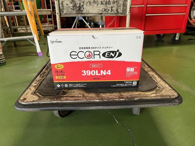 レクサス　LC500バッテリー交換【姫路市 車検 修理 鈑金 取付 保険 コーティングお任せください】