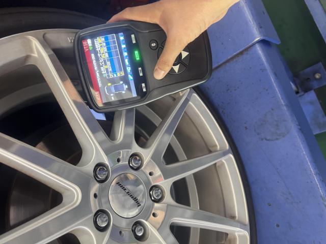 トヨタ　カムリ　空気圧センサー　登録【姫路市 車検 修理 鈑金 取付 保険 コーティングお任せください】