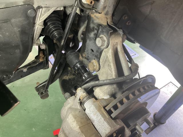 レクサス　ＣＴ200　足回り異音修理・整備