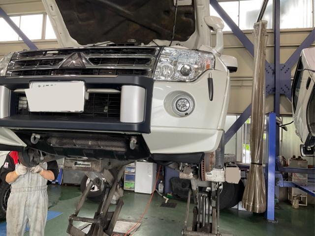 三菱　パジェロ　車検　ステアリングラックブーツ交換。【姫路市 車検 修理 鈑金 取付 保険 コーティングお任せください】