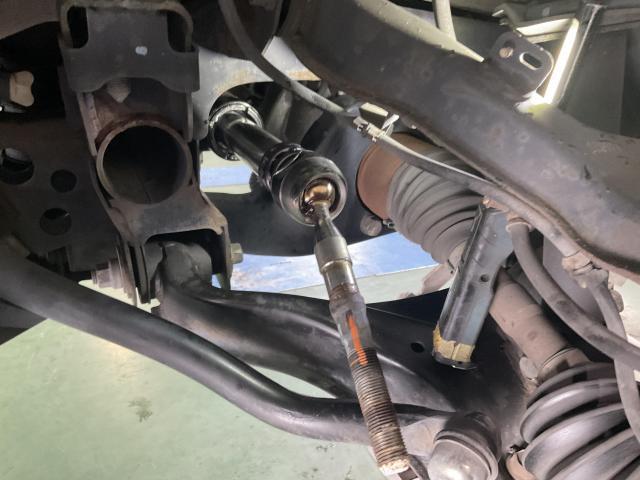 三菱　パジェロ　車検　ステアリングラックブーツ交換。【姫路市 車検 修理 鈑金 取付 保険 コーティングお任せください】