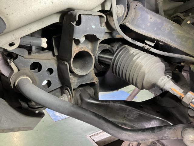 三菱　パジェロ　車検　ステアリングラックブーツ交換。【姫路市 車検 修理 鈑金 取付 保険 コーティングお任せください】