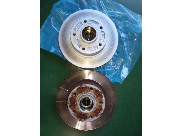 ルノー リヤブレーキパッド&ディスクローター交換【姫路市 車検 修理 鈑金 取付 保険 コーティングお任せください】