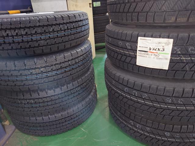 そろそろスタッドレスタイヤへの交換時期です。計画的に早めのご予約を【姫路市 車検 修理 鈑金 取付 保険 コーティングお任せください】