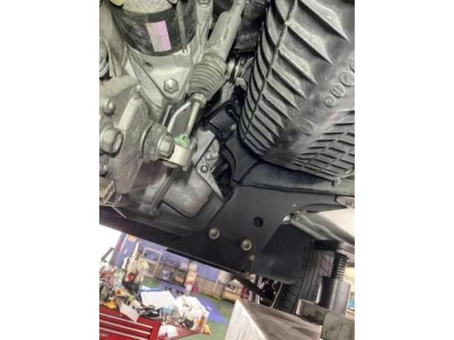 ダイハツ　ハイゼット　エンジン振動が大きい