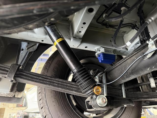 トヨタ　ハイエースワゴン　乗り心地改善【姫路市 車検 修理 鈑金 取付 保険 コーティングお任せください】