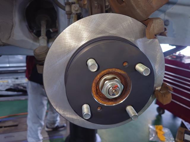 車検　ブレーキパッド交換【姫路市 車検 修理 鈑金 取付 保険 コーティングお任せください】