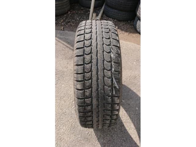 日産 キャラバン タイヤ交換 ４本 205/70R16 goodyear アイスナビカーゴ スタッドレス バーストにより交換 千葉県成田市・富里市・印西市・八街市・佐倉市・香取市・酒々井・印旛郡・香取郡・多古町・佐原の方も大歓迎！！
