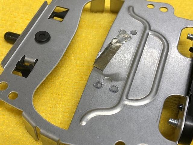 JDS-外車改善ラボ- USレクサス LX570 ｽｰﾊﾟｰﾁｬｰｼﾞｬｰ ヘッドライト、ロービーム、カットライン、日本仕様、光軸調整、車検対応、加工 右側通行 左側通行 改善 適合