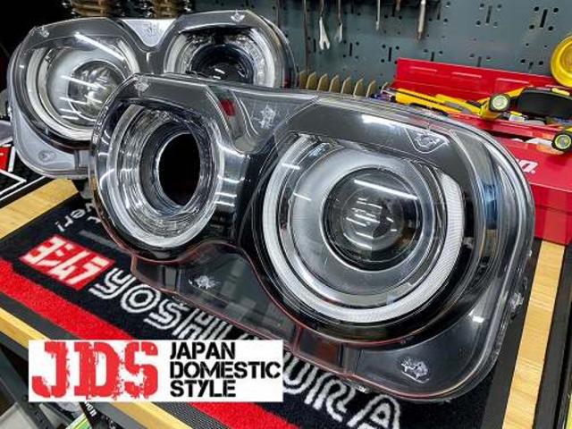 【並行車専用】2016 ﾀﾞｯｼﾞ ﾁｬﾚﾝｼﾞｬｰ SRT ﾍﾙｷｬｯﾄ HID 純正ﾍｯﾄﾞﾗｲﾄ ﾌﾟﾛｼﾞｪｸﾀｰ ﾛｰﾋﾞｰﾑ ｶｽﾀﾑ 日本仕様 車検対応 加工 改善 光軸 光量 ｸﾘｰﾝｱｯﾌﾟ 全国対応 茨城県筑西市より