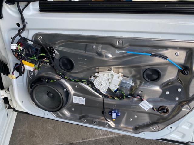 メルセデス・ベンツ　W212 Eクラス　車検整備　エンジンオイル交換　スピーカー交換