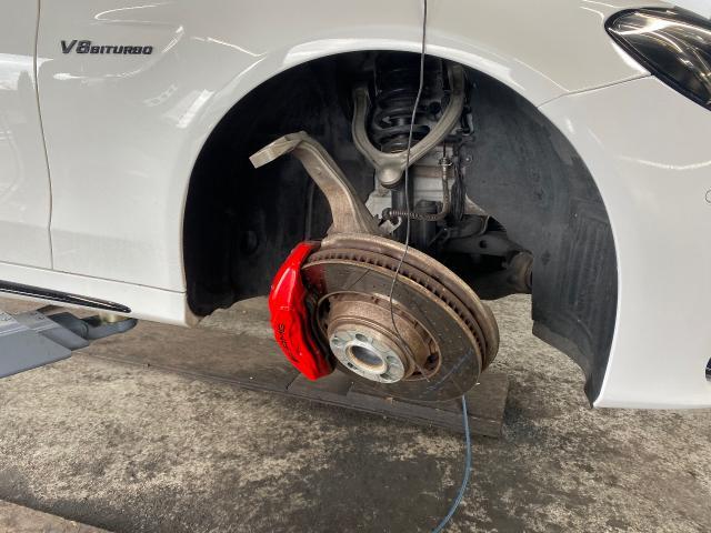メルセデス・ベンツ　C63 AMG パフォーマンスパッケージ　社外　アッパーアーム　取り付け　リアディフューザー　取り付け