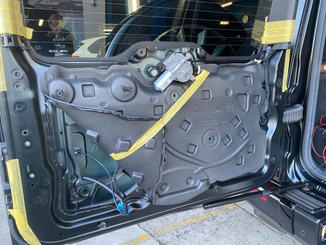 『ベンツの修理屋』ｙｓオート千葉　新型　ゲレンデ　G63　AMG　W463　トランクが開いた表示　リアテールゲート　接触不良　配線修理