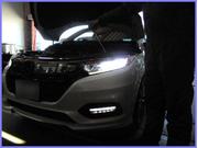 ホンダヴェゼルヘッドライト右　点灯確認済 すり傷のみ 5151P2hmiyL.jpg